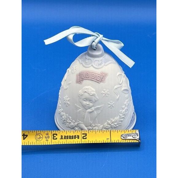Lladro 2000 Limited Edition Christmas Bell Porcelain (No Box) *Pre-Owned* - Picture 9 of 9